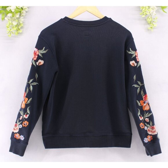 Driftwood Women's Embroidered Teddy Floral Black Pullover Sweatshirt Sz M - Picture 2 of 10